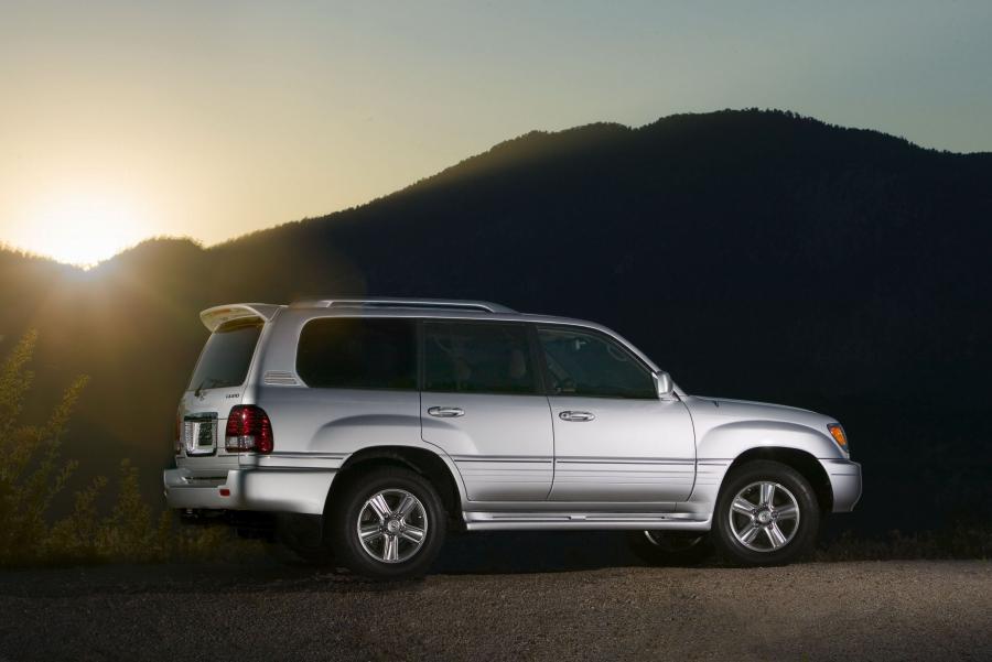  Lexus LX470 2006 года  (фото 11 из 13)
